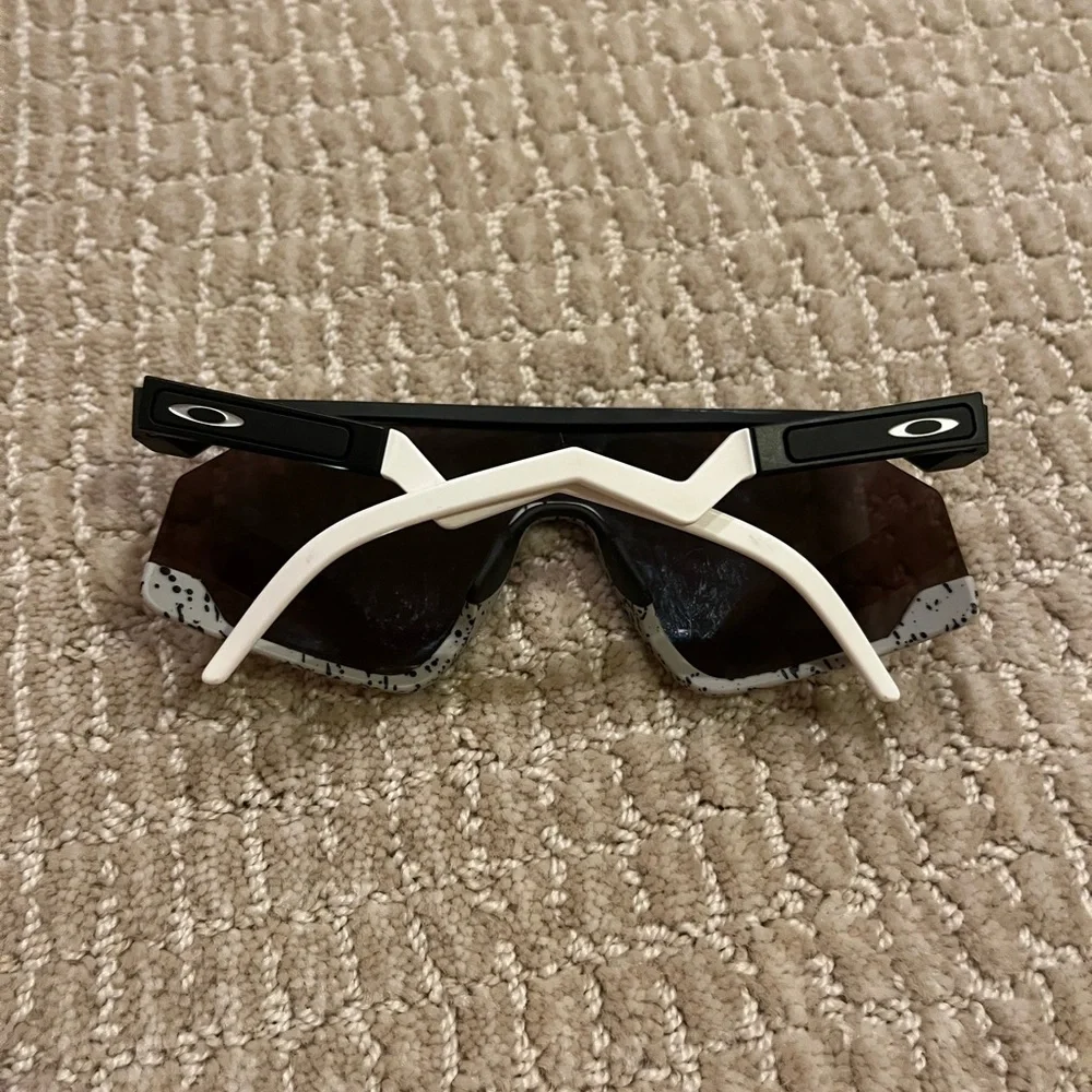 Oakley Kids Sunglasses with Blue and Black Frame - Picture 2 of 5